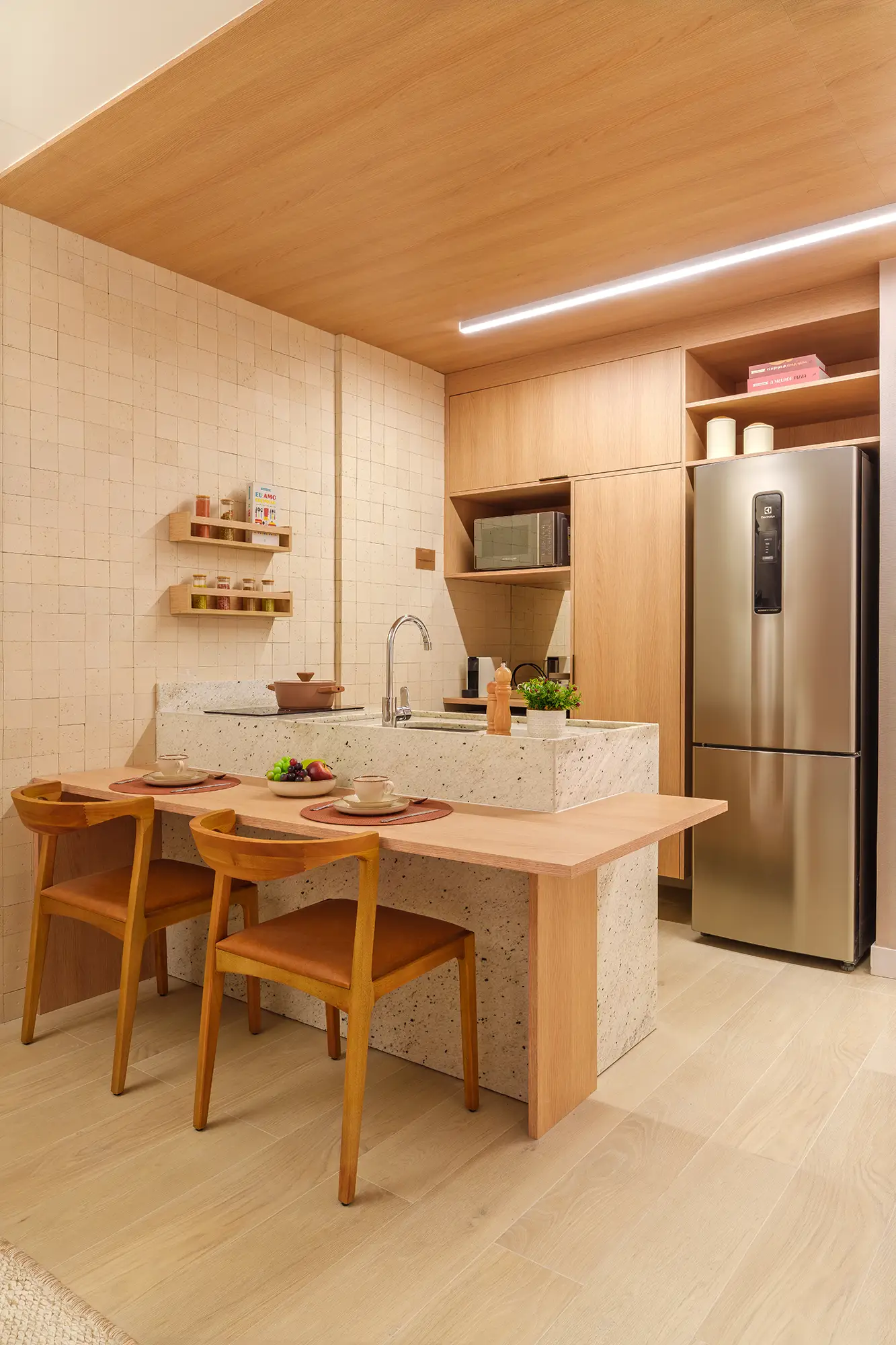 Ambiente residencial em obra de reforma acompanhada por escritório de arquitetura